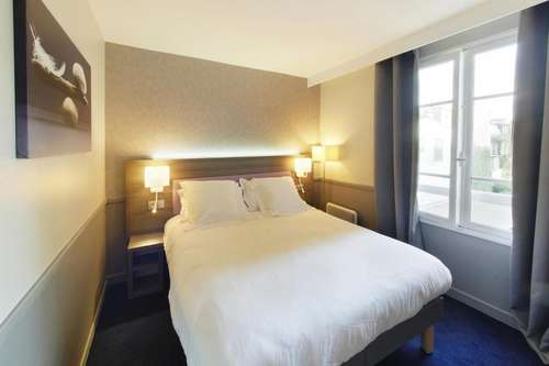 www.hotelpoussin.fr