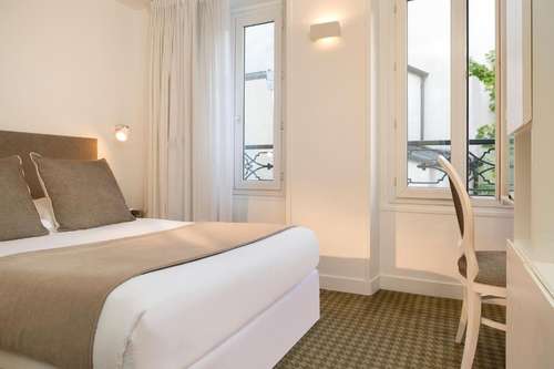 www.hotel-mistral-paris.com
