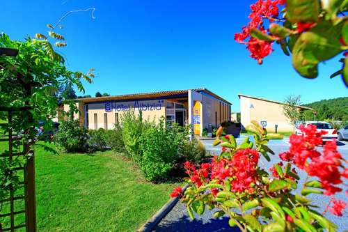www.albiziahotel.com