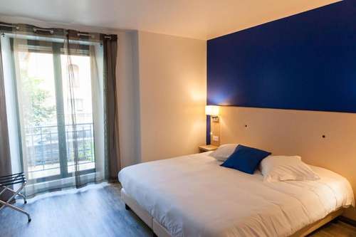 www.hoteldelagarequimper.com