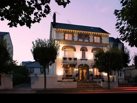 www.hotelmarieanne.com