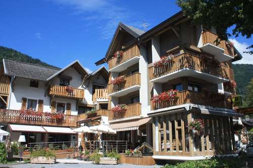 www.hotel-samoens.com