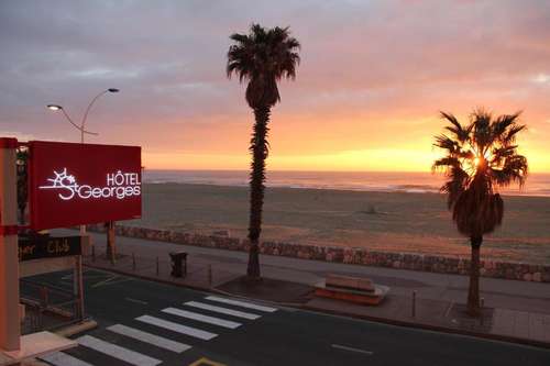 www.hotel-stgeorges.com