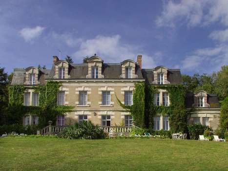 www.chateau-tertres.com