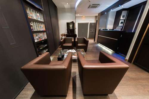 www.hotelvictormasseparis.com