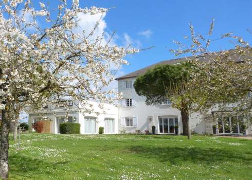 www.hoteldeschateaux.com