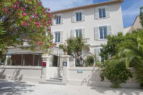 www.hotel-la-bienvenue.com