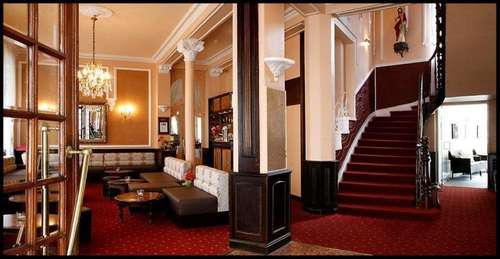 www.hotelmetropolelourdes.fr