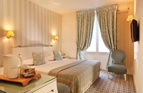 www.hotel-paris-ferdinand.com