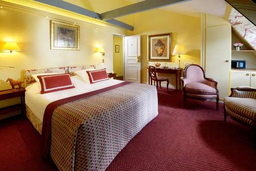 www.hotel-relais-montmartre.com