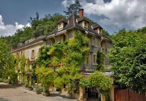 www.hotelcromagnon.com