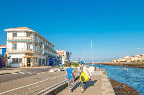 www.hotel-capbreton.com