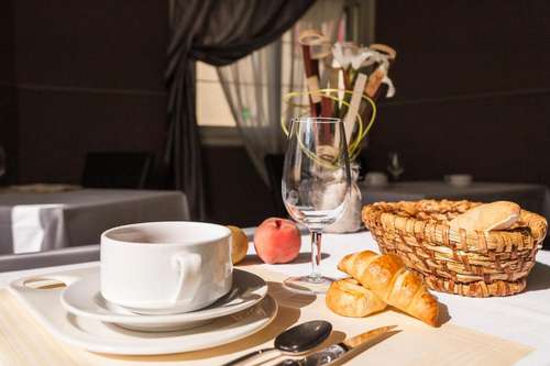 www.hotel-la-croix-verte.com