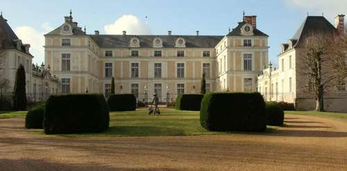 www.chateaucolbert.com