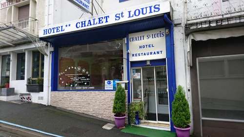 www.hotelchaletstlouis-lourdes.fr
