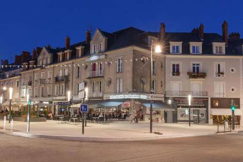 www.hotelrestaurant-lepavillon.com