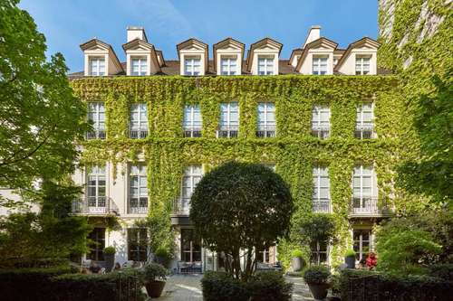 www.pavillon-de-la-reine.com