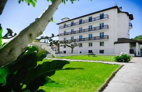 www.hotel-bonnet-paysbasque.com