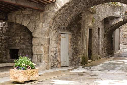 www.hotel-beausejour-annot.fr