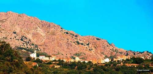 www.auberge-casamathea-corse.com