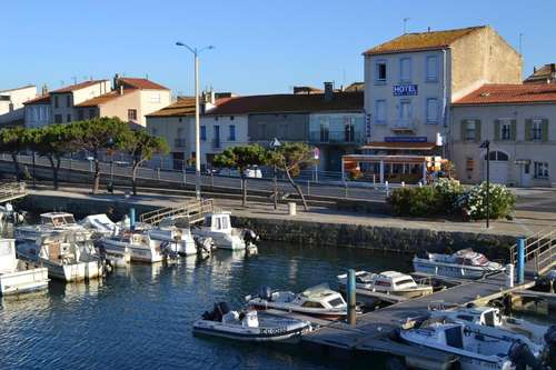 www.hotelduport-11.fr