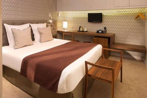 www.hotelsophiegermain.com
