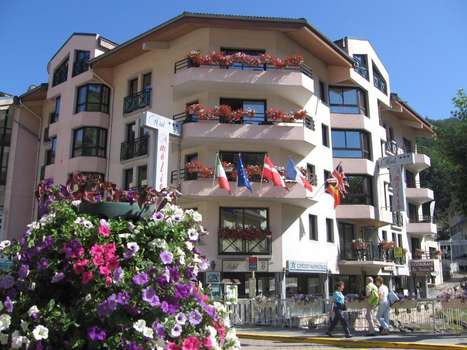 www.hotel-amelie.com