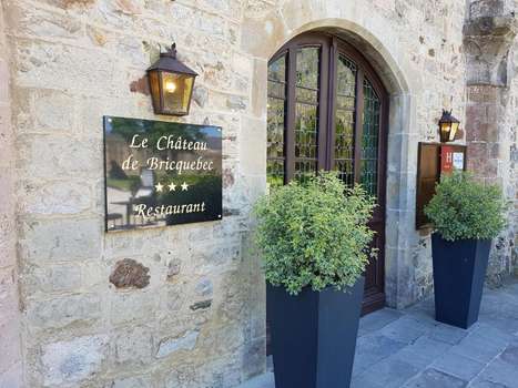 www.lechateaudebricquebec.com