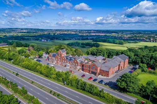 www.farnhamhogsbackhotel.co.uk