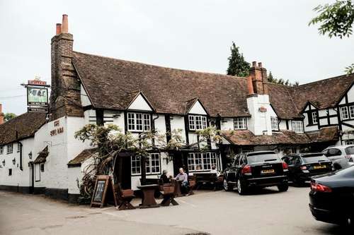 www.bullinnsonning.co.uk