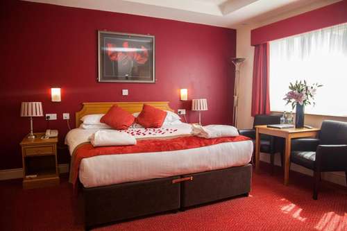 www.adelphiportrush.com
