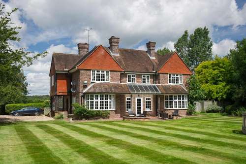 www.clavertonhotel.co.uk