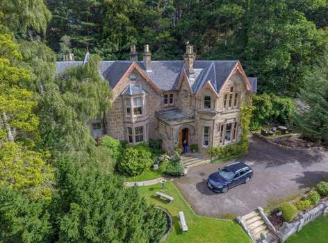 www.clunybankhotel.co.uk