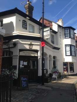 www.theoldeswanhotel.co.uk