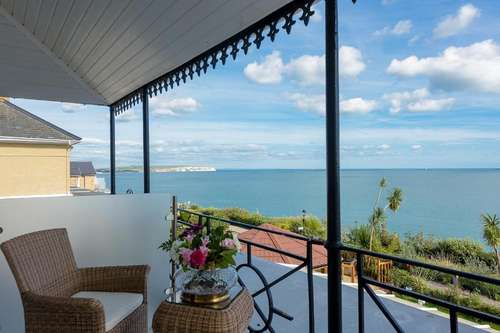 www.villamentonehotel.co.uk