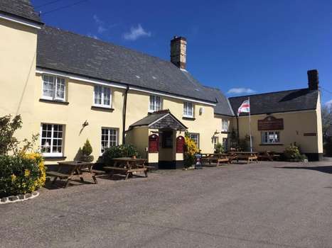 www.halfmoonsheepwash.co.uk