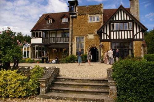 www.farnhamhousehotel.com