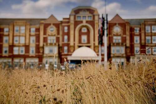 www.cliffshotelblackpool.co.uk