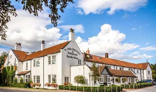 www.yeoldebell-hotel.co.uk