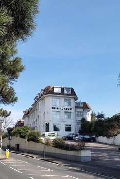 www.russellcourthotel.com