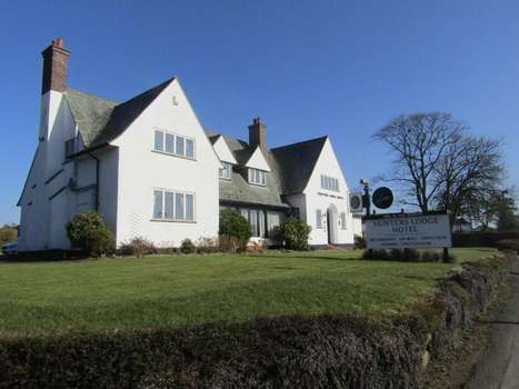 www.hunterslodgehotel.co.uk