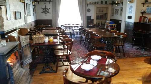 www.bluepeterhotel.com