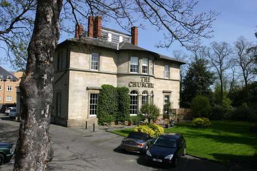 www.churchillhotel.com