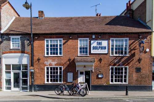 www.dolphinnewbury.com