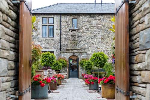 www.lanelayhall.co.uk