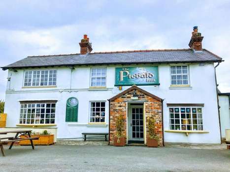 www.thepiebaldinn.co.uk