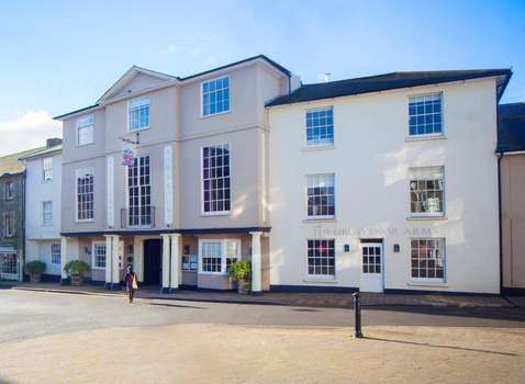 www.grosvenorarms.co.uk
