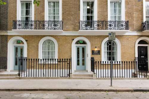 www.angushotelkingscross.com