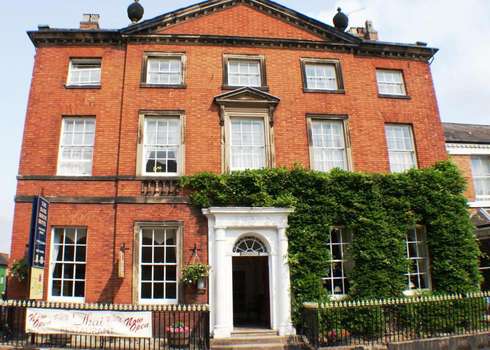 www.bankhousehotel.uk