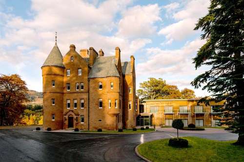 www.fonabcastlehotel.com